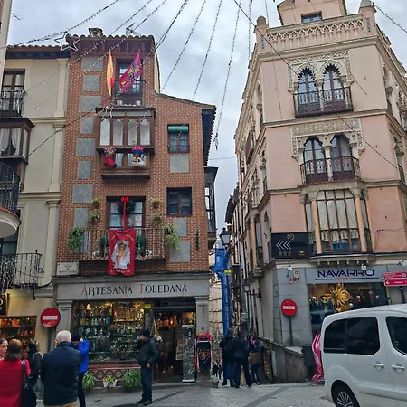 Virgen De Alfileritos