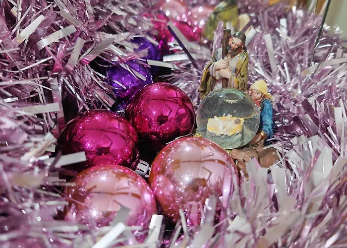 Virgen De Alfileritos