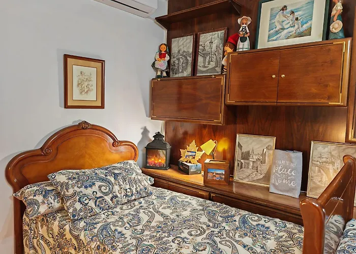 Virgen De Alfileritos *