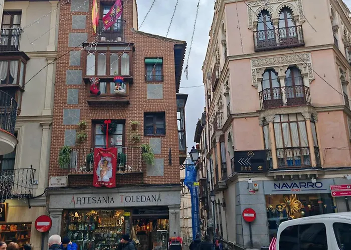 Virgen De Alfileritos